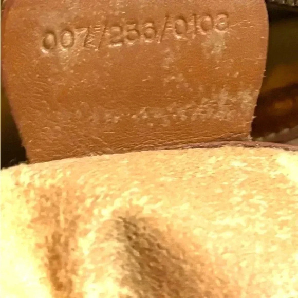 Gucci vintage GG logo distressed signature print canvas crossbody handbag - Picture 11 of 15